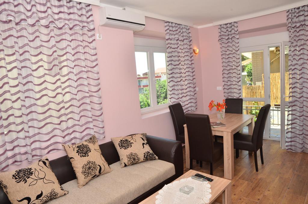 Apartments Cejovic ウルツィニ 部屋 写真