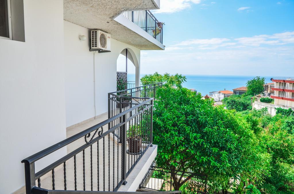 Apartments Cejovic ウルツィニ エクステリア 写真