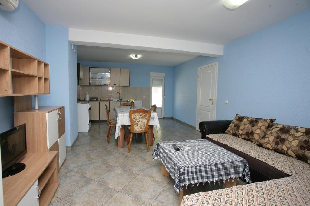 Apartments Cejovic ウルツィニ 部屋 写真